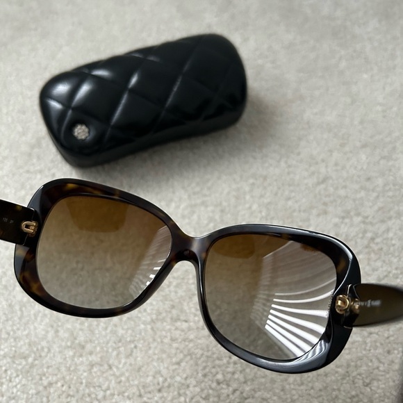 Black Designer Sunglasses - Picture 10 of 15